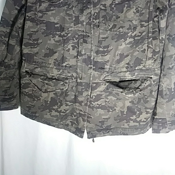 Camouflage Jacket - Picture 2 of 7
